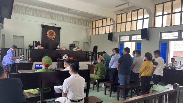 Bình Thuận: Xét xử bị cáo Luyện Xuân Tràng cầm đầu đường dây buôn lậu xăng dầu trên 2.000 tỉ