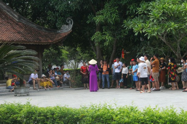 Có nên giao Khu lưu niệm Nguyễn Du cho huyện Nghi Xuân quản lý?