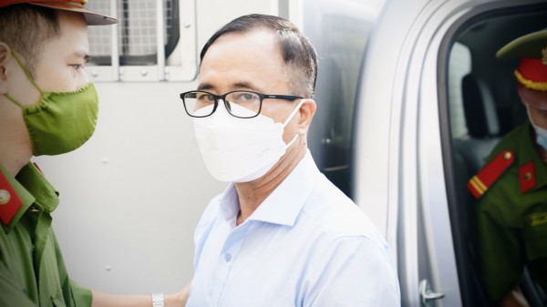 Xét xử 