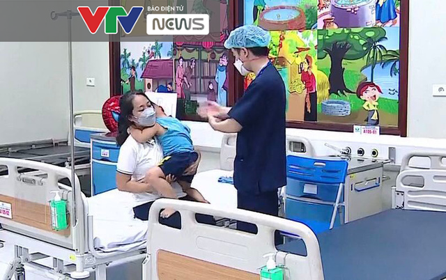 Tình hình sức khoẻ bé bị bạo hành, nhốt trong tủ đông hiện ra sao? Tình hình sức khoẻ bé bị bạo hành, nhốt trong tủ đông hiện ra sao?