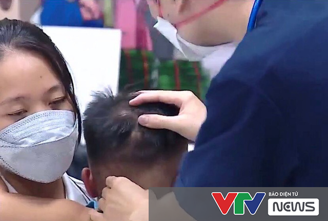 Tình hình sức khoẻ bé bị bạo hành, nhốt trong tủ đông hiện ra sao? Tình hình sức khoẻ bé bị bạo hành, nhốt trong tủ đông hiện ra sao?