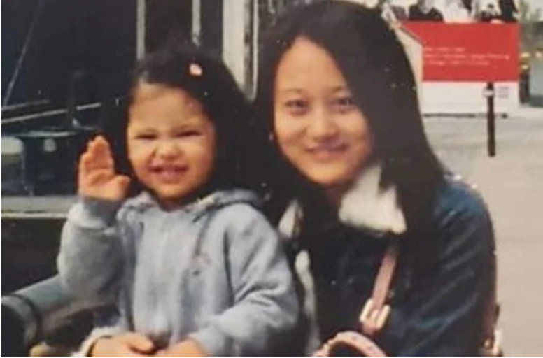 Bức ảnh đặc biệt của tay vợt nữ ĐKVĐ Mỹ mở rộng gốc Trung Quốc