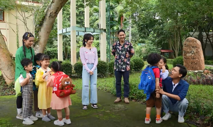 Xuân Nghị thay Mạc Văn Khoa làm bảo mẫu 