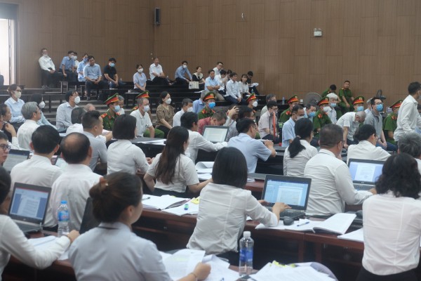 Xét xử 