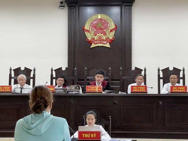 Cán bộ tiếp tay nữ đại gia Đà Nẵng lừa đảo để được vay 1 tỉ đồng thế nào?