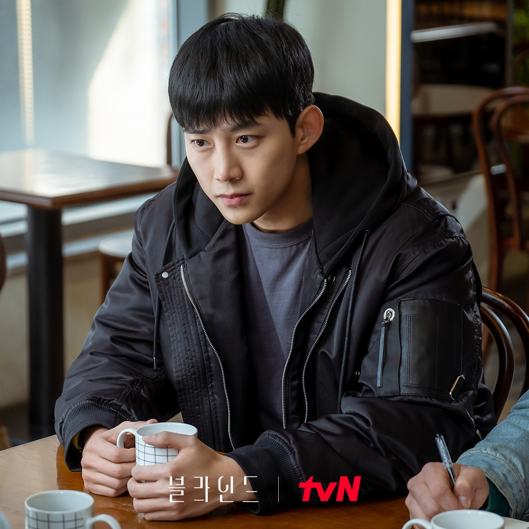 Taecyeon (2PM) hóa thân thành thám tử trong phim kinh dị mới ‘Blind’