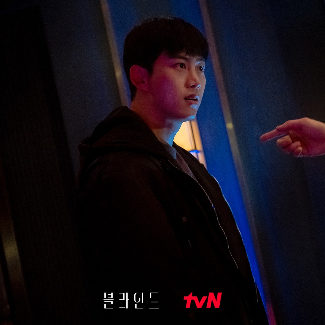 Taecyeon (2PM) hóa thân thành thám tử trong phim kinh dị mới ‘Blind’