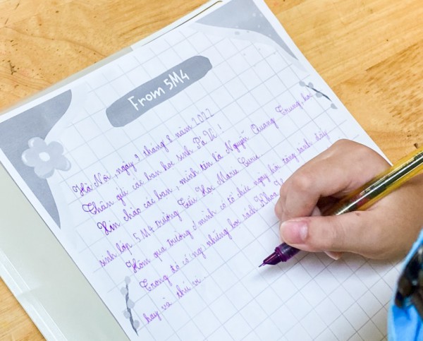 Sách cho học sinh nghèo, không chỉ chờ nguồn ngân sách