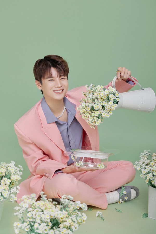 Phạm Đình Thái Ngân làm đêm nhạc riêng trước khi tranh tài ở MTV Europe Music Awards