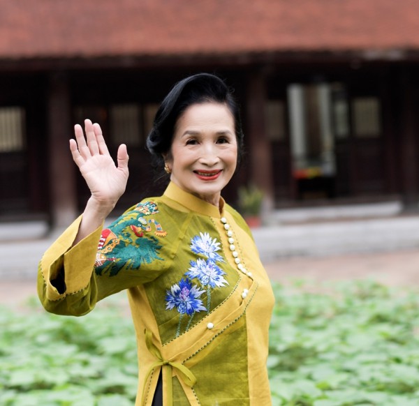 Mỹ nhân biểu tượng nhan sắc Việt một thời: Tuổi 80 vẫn đẹp mặn mà, cống hiến theo một cách riêng