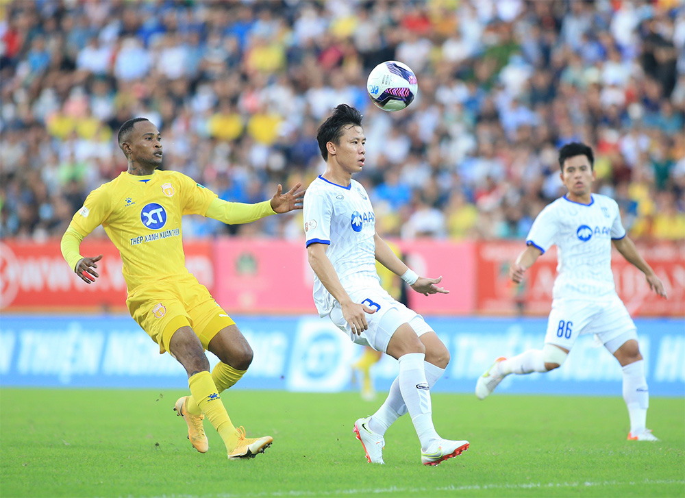 Vòng 13 V.League - Chờ đợi sự trở lại của Đặng Văn Lâm