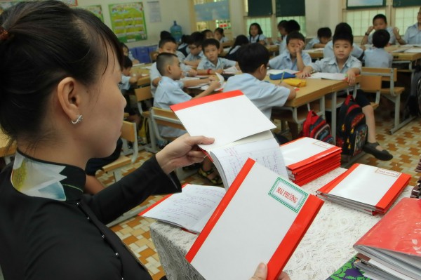 Vì sao giáo viên nghỉ việc?: Khi người thầy biến thành Vì sao giáo viên nghỉ việc?: Khi người thầy biến thành