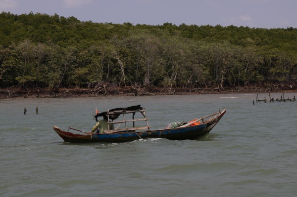 Ký ức người lái đò không công đưa học sinh xã đảo đến với con chữ