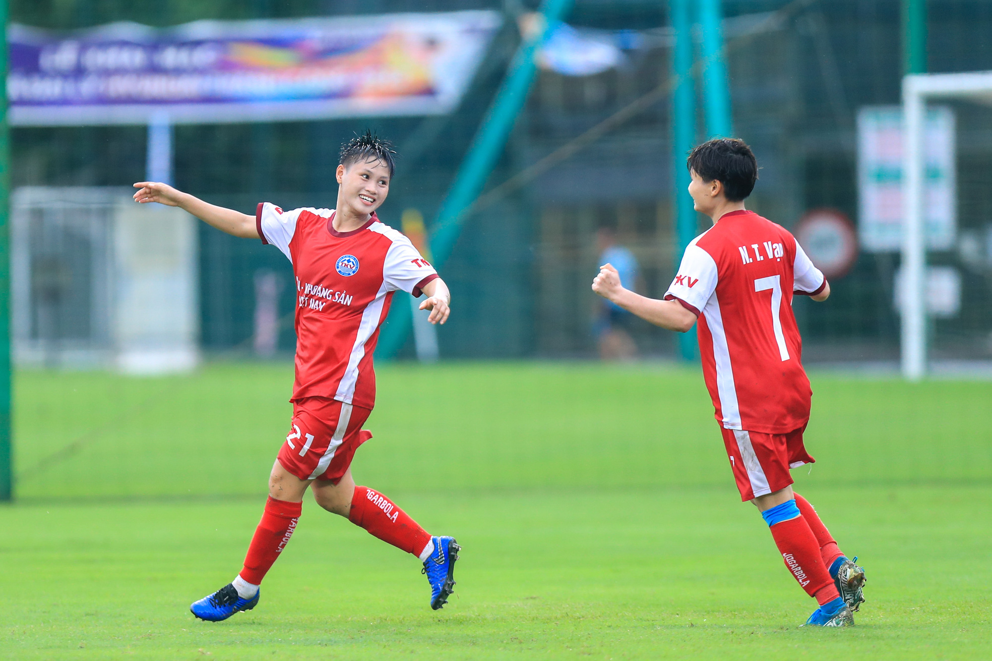 Than KSVN giành huy chương Đồng giải bóng đá Nữ Cúp Quốc gia 2022