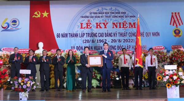 Đào tạo nghề hàng triệu lao động chất lượng cao cho miền Trung - Tây nguyên