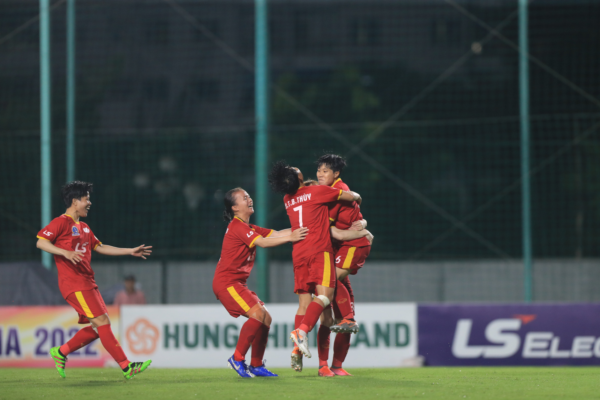 TP.HCM I lên ngôi vô địch giải bóng đá Nữ Cúp Quốc gia 2022 TP.HCM I lên ngôi vô địch giải bóng đá Nữ Cúp Quốc gia 2022