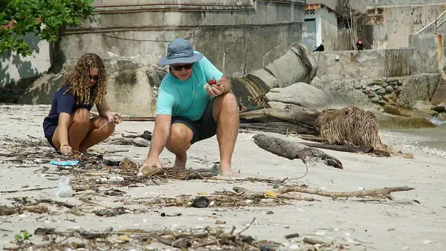 Cô gái biến rác thành kho báu: Có tới 14 triệu tấn nhựa trên đại dương mỗi năm, đây là lúc phải hành động - Ảnh 5.
