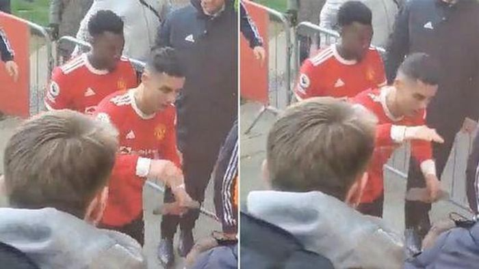 Ronaldo chỉ bị cảnh cáo vụ đập điện thoại của CĐV Everton