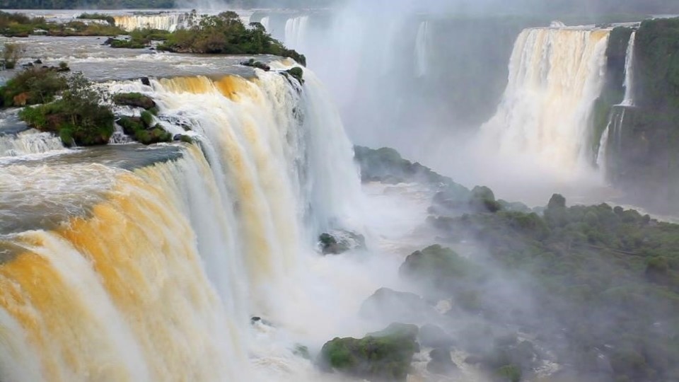 tu-pantanal-den-thac-iguazu