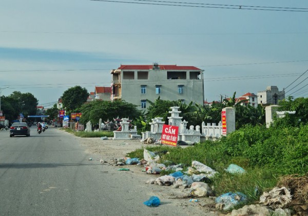 Việt Yên: Điểm tập kết rác thải gây ô nhiễm môi trường