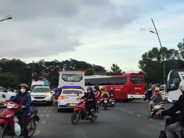 Khách sạn, nhà hàng ở Đà Lạt phải có chỗ đậu xe để tránh ùn tắc