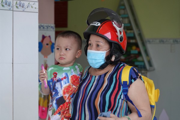 Học sinh Cần Thơ tựu trường: Vui mừng, háo hức xen lẫn lo lắng, hồi hộp