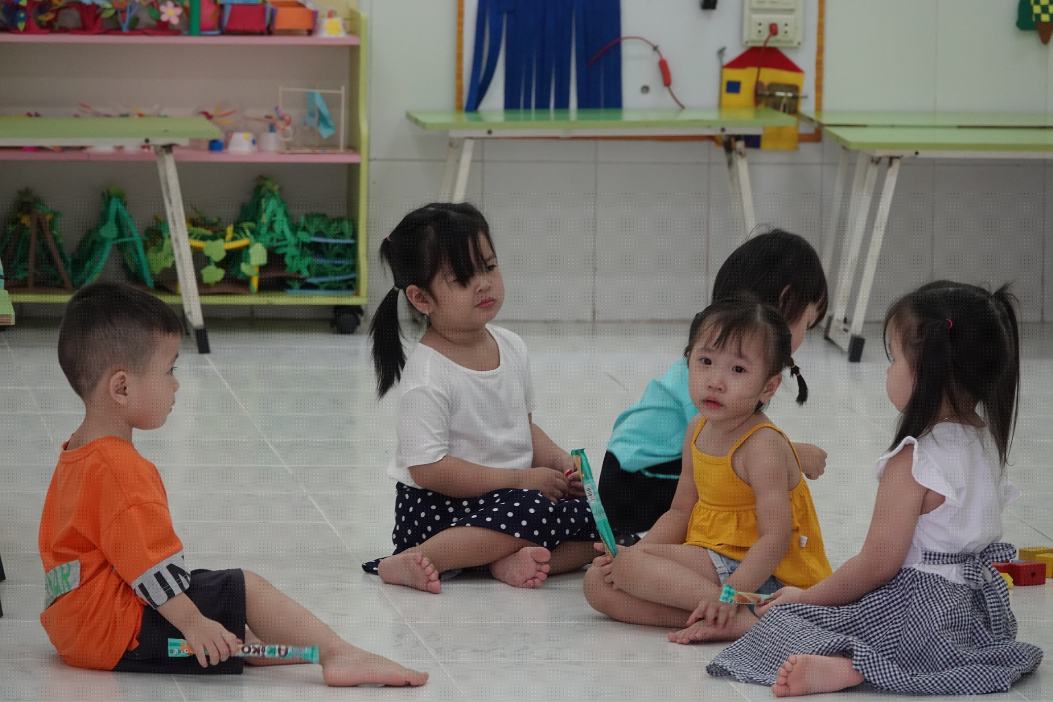 Học sinh Cần Thơ tựu trường: Vui mừng, háo hức xen lẫn lo lắng, hồi hộp