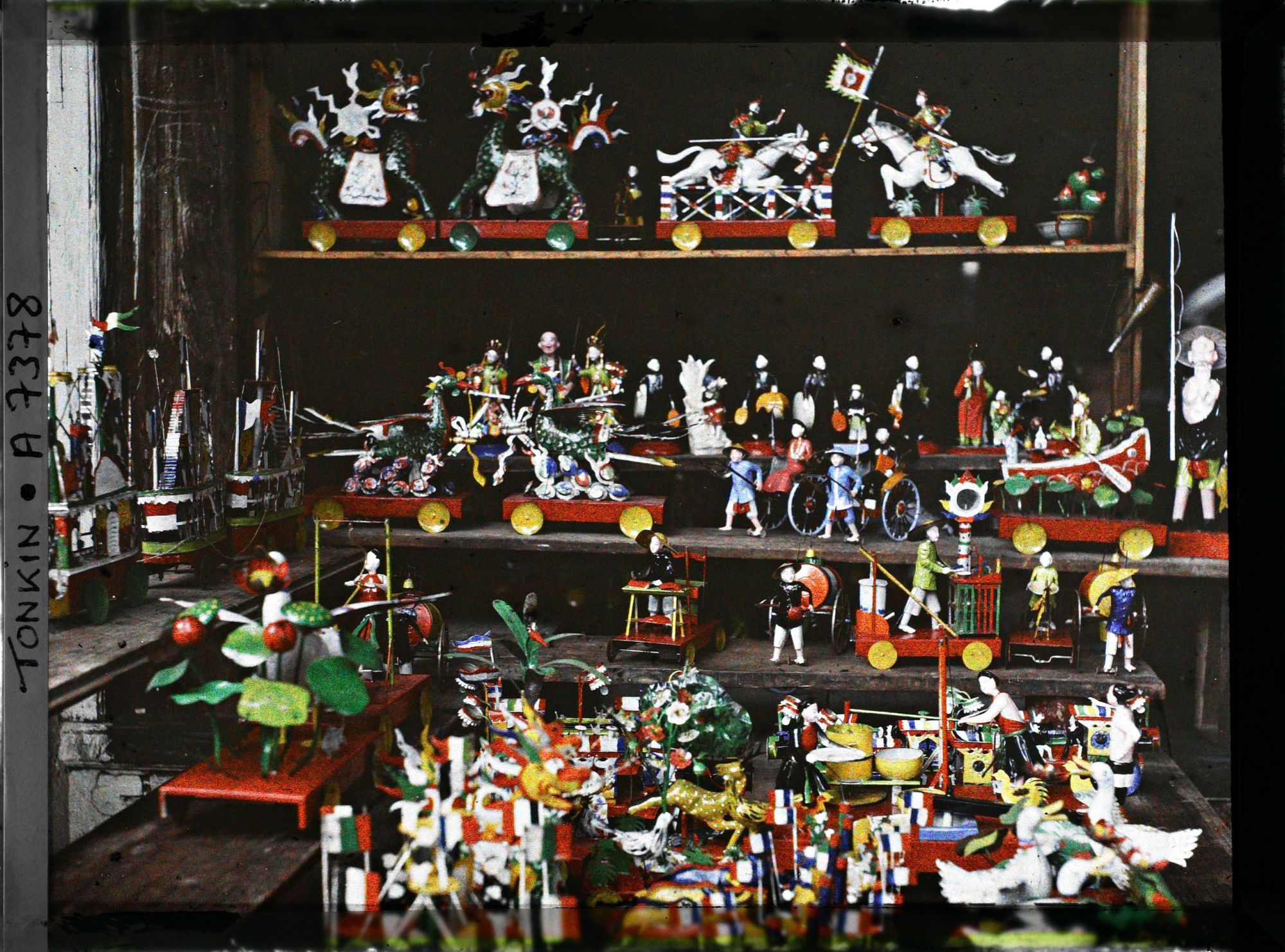 Bảo tàng chứa đến 1.382 tấm ảnh về Việt Nam: Trung thu Hà Nội đầy sắc màu - Ảnh 4. Bảo tàng chứa đến 1.382 tấm ảnh về Việt Nam: Trung thu Hà Nội đầy sắc màu - Ảnh 4.