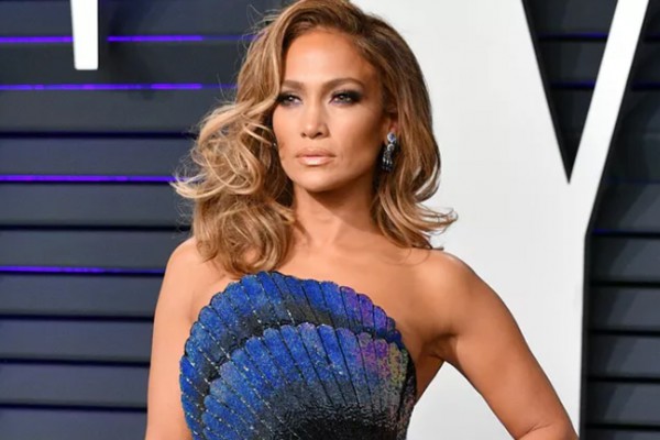 Jennifer Lopez phẫn nộ khi khách mời 