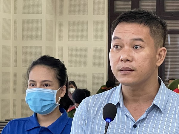 Phạt tù nhóm 