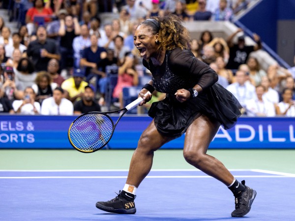 Huyền thoại Serena Williams khởi đầu ấn tượng tại giải đấu cuối cùng trong sự nghiệp