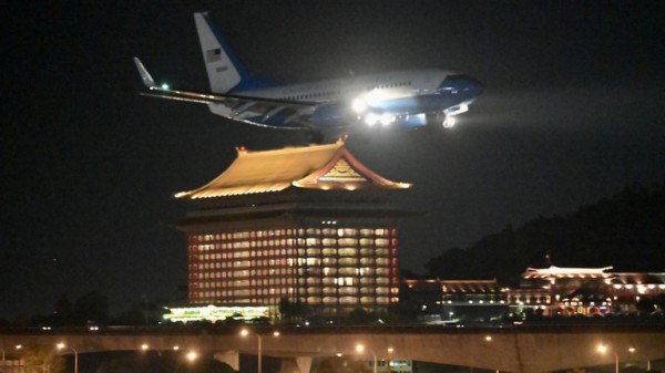 Bà Pelosi: Các nền dân chủ cần phải được tôn trọng