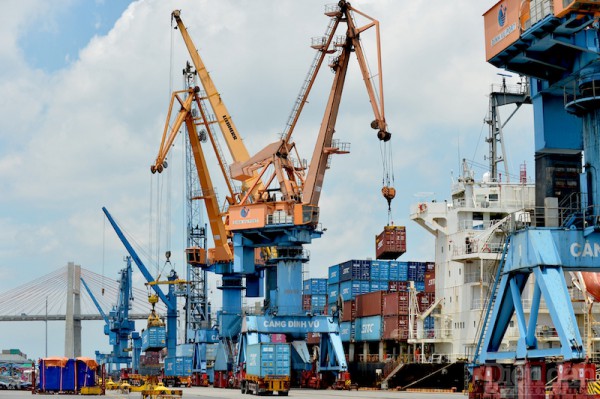 Bộ Tài chính đề nghị Hải Phòng nghiên cứu đề xuất không thu phí hạ tầng hàng thuỷ nội địa