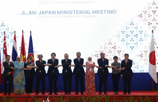 Bộ trưởng Ngoại giao ASEAN và đối tác: Trách nhiệm trong hợp tác