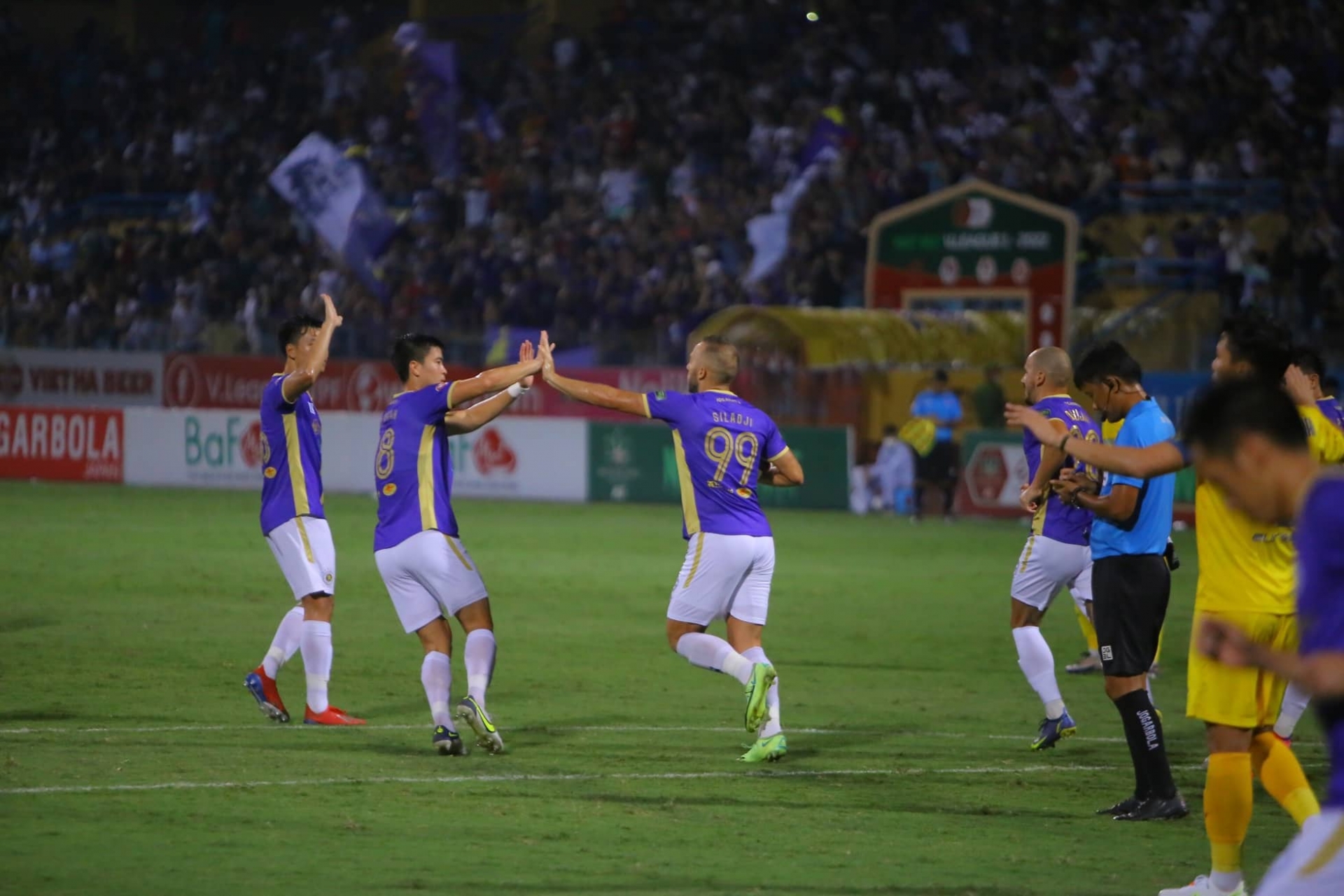 Cập nhật Kết quả, BXH V.League hôm nay (31/7): CLB Hà Nội xây chắc ngôi đầu