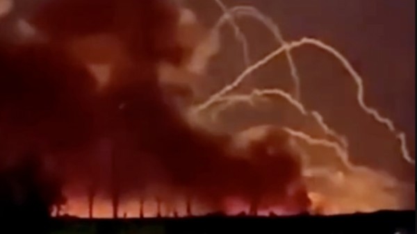 Cháy kho đạn của Nga ở gần biên giới với Ukraine Cháy kho đạn của Nga ở gần biên giới với Ukraine