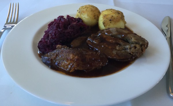 DOANH NGHIỆP CUỐI TUẦN: Món ăn lễ hội trên không