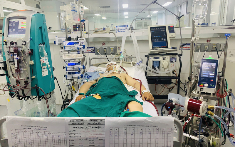 Đặt ECMO cứu bệnh nhân bị ngộ độc do uống 43 viên thuốc huyết áp Đặt ECMO cứu bệnh nhân bị ngộ độc do uống 43 viên thuốc huyết áp