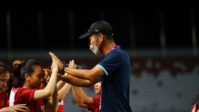 HLV Akira Ijiri: ĐT nữ U18 Việt Nam đã tiến bộ rất nhiều