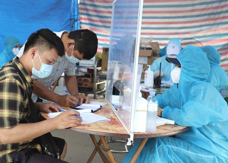 Ngày 21/8: Thêm 1.561 ca mắc COVID-19; Hà Nội tiếp tục ghi nhận 1 ca tử vong Ngày 21/8: Thêm 1.561 ca mắc COVID-19; Hà Nội tiếp tục ghi nhận 1 ca tử vong