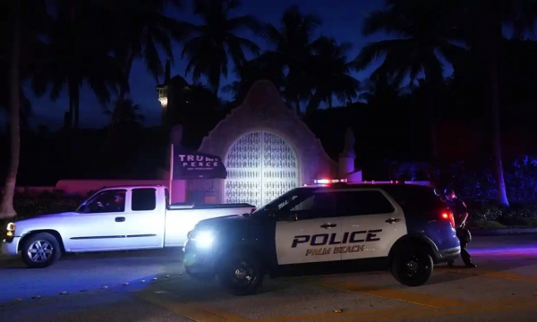 Ông Trump chỉ trích gay gắt FBI vì vụ khám xét không báo trước Ông Trump chỉ trích gay gắt FBI vì vụ khám xét không báo trước