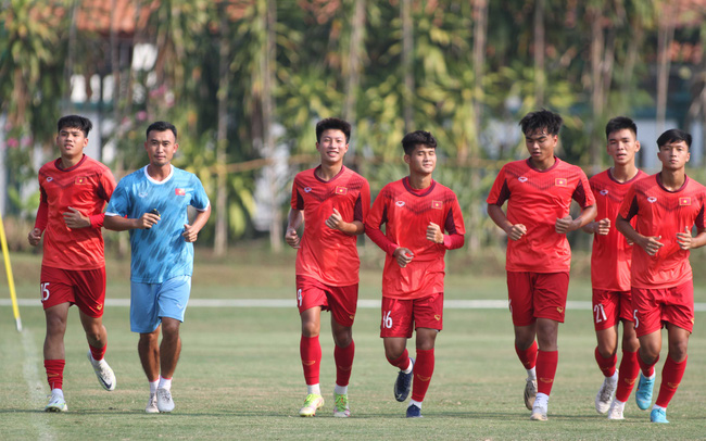U16 Việt Nam tích cực rèn đấu pháp, chuẩn bị cho trận đấu với U16 Philippines