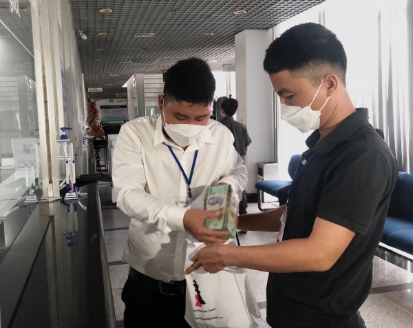 Uống nước giải khát trúng thưởng tiền tỉ lại sợ bị lừa đảo, không dám nhận