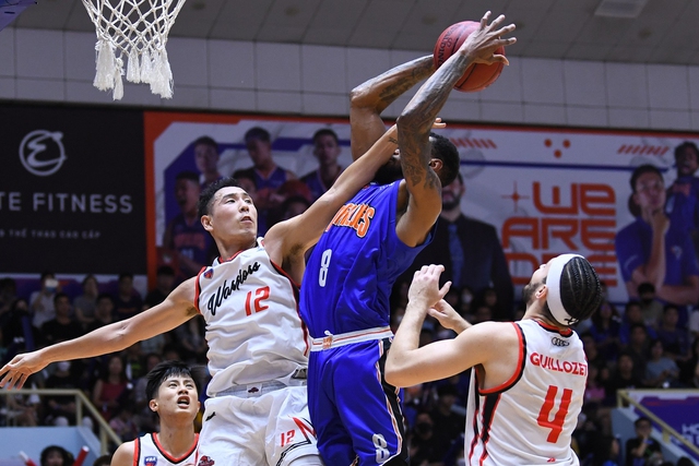 Thang Long Warriors chia tay VBA 2022 bằng chiến thắng ấn tượng trong trận derby Thủ đô - Ảnh 3.