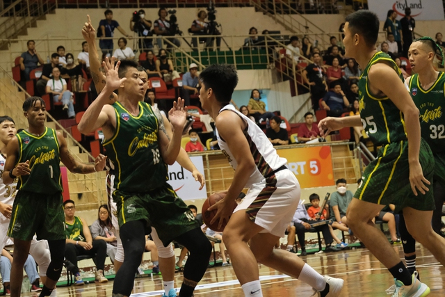 Cantho Catfish chia tay VBA 2022 bằng màn ngược dòng 22 điểm trước nhà ĐKVĐ - Ảnh 2.