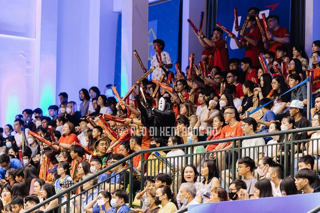 Tất tần tật về hàng ghế VIP trên sân bóng rổ - Ảnh 4. Tất tần tật về hàng ghế VIP trên sân bóng rổ - Ảnh 4.