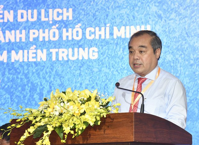 TP Hà Nội, TPHCM và Vùng kinh tế trọng điểm miền Trung liên kết phát triển du lịch - Ảnh 1. TP Hà Nội, TPHCM và Vùng kinh tế trọng điểm miền Trung liên kết phát triển du lịch - Ảnh 1.