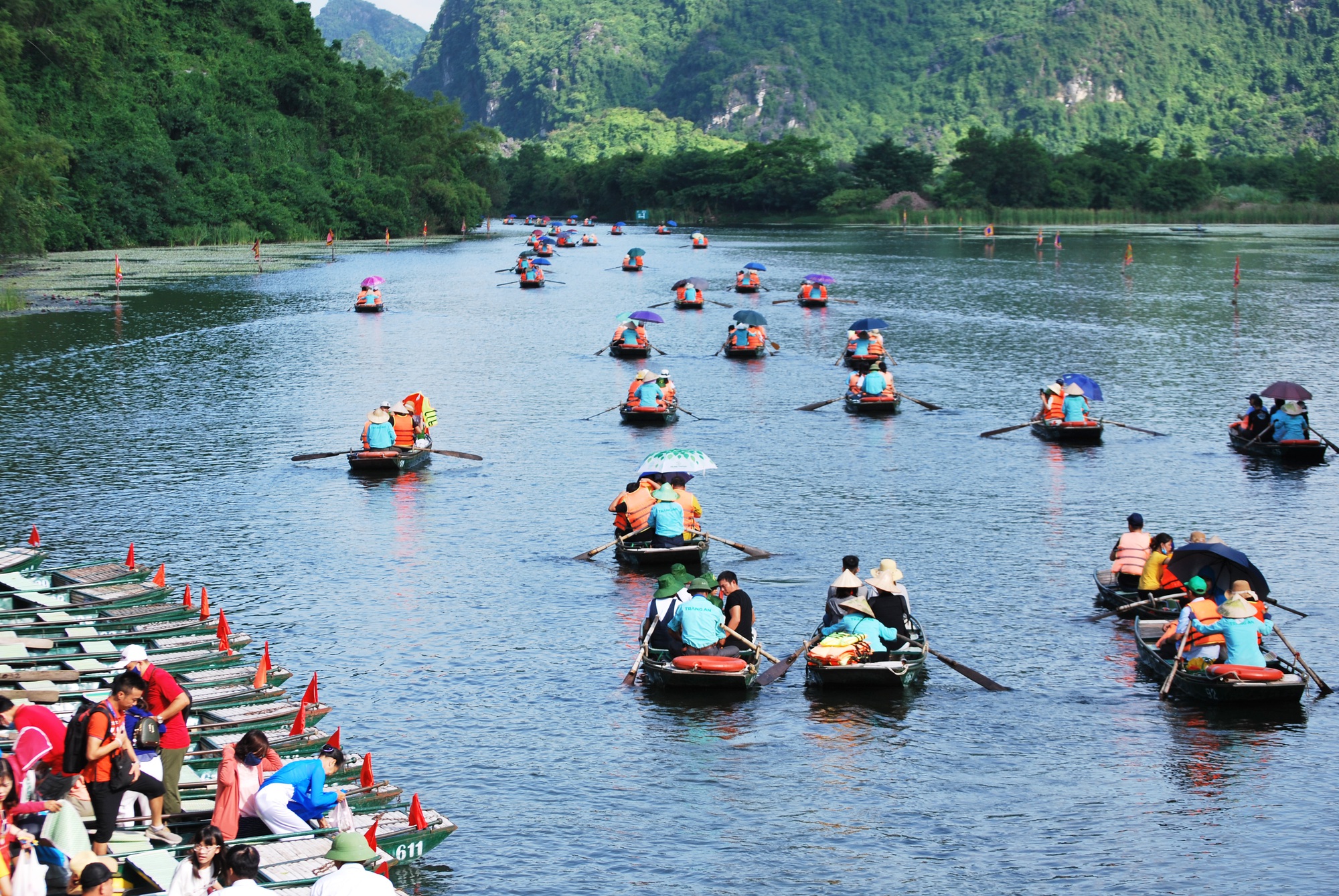 Ninh Bình: Tại sao du khách vẫn muốn trở lại những điểm tham quan dù đã đến - Ảnh 8.