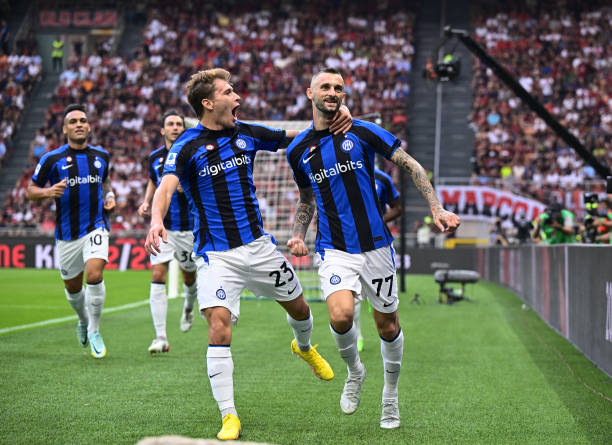 AC Milan ngược dòng ngoạn mục trong trận derby với Inter