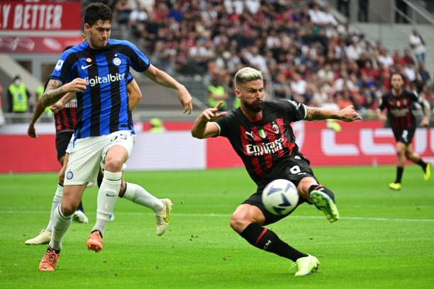 AC Milan ngược dòng ngoạn mục trong trận derby với Inter